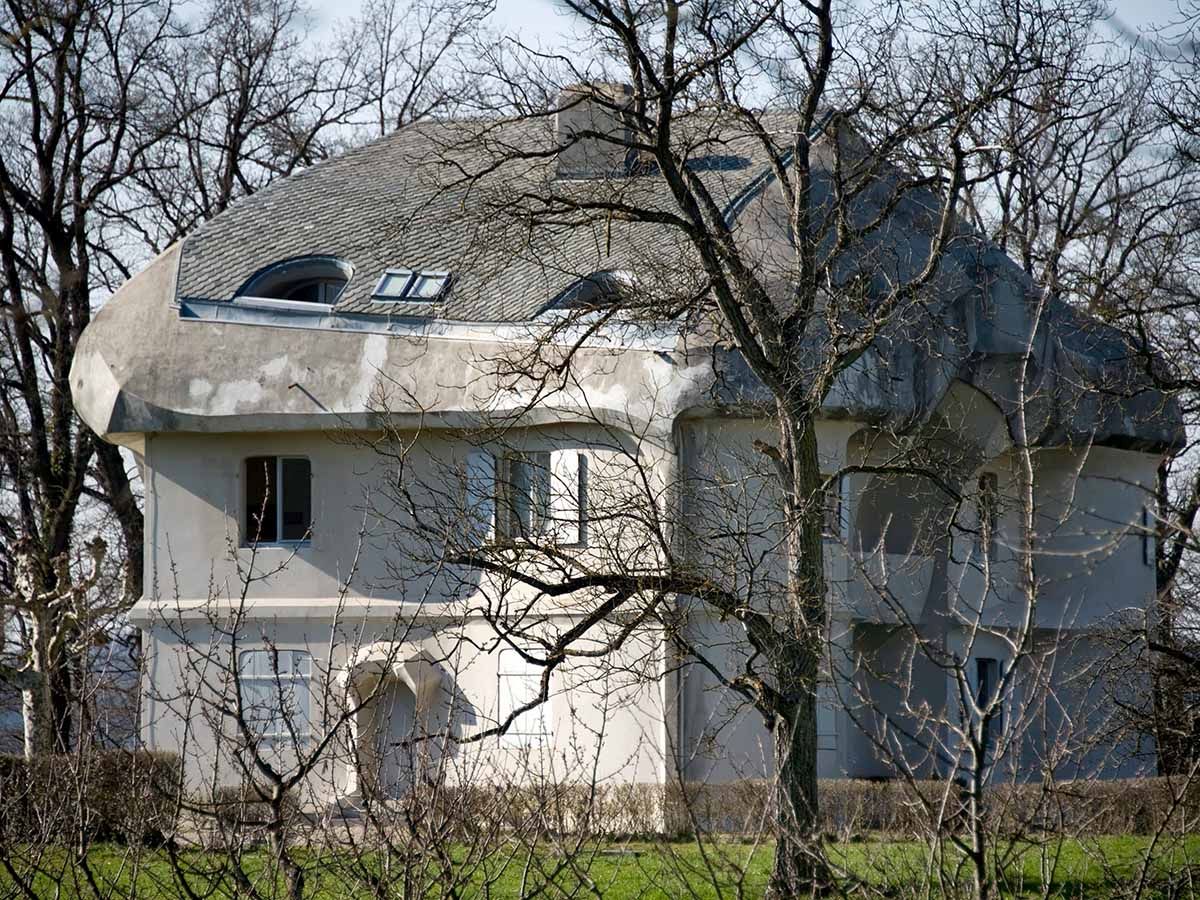 Das Haus Duldeck, in unmittelbarer Nähe des Goetheanums in Dornach, wurde 1913 von Rudol Steiner entworfen. Seit 2002 ist das Haus – hier in einer Aufnahme vom 21. März 2011 – Sitz des Rudolf Steiner Archivs. Foto: Keystone-SDA / Georgios Kefalas Das Haus Duldeck, in unmittelbarer Nähe des Goetheanums in Dornach, wurde 1913 von Rudol Steiner entworfen. Seit 2002 ist das Haus – hier in einer Aufnahme vom 21. März 2011 – Sitz des Rudolf Steiner Archivs. Foto: Keystone-SDA / Georgios Kefalas