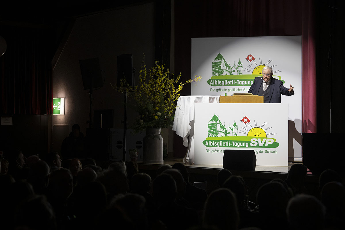 Alt-Bundesrat Christoph Blocher spricht an der Albisgütli-Tagung der SVP am 19. Januar 2024 in Zürich. Foto: Keystone-SDA, Ennio Leanza. Alt-Bundesrat Christoph Blocher spricht an der Albisgütli-Tagung der SVP am 19. Januar 2024 in Zürich. Foto: Keystone-SDA, Ennio Leanza.