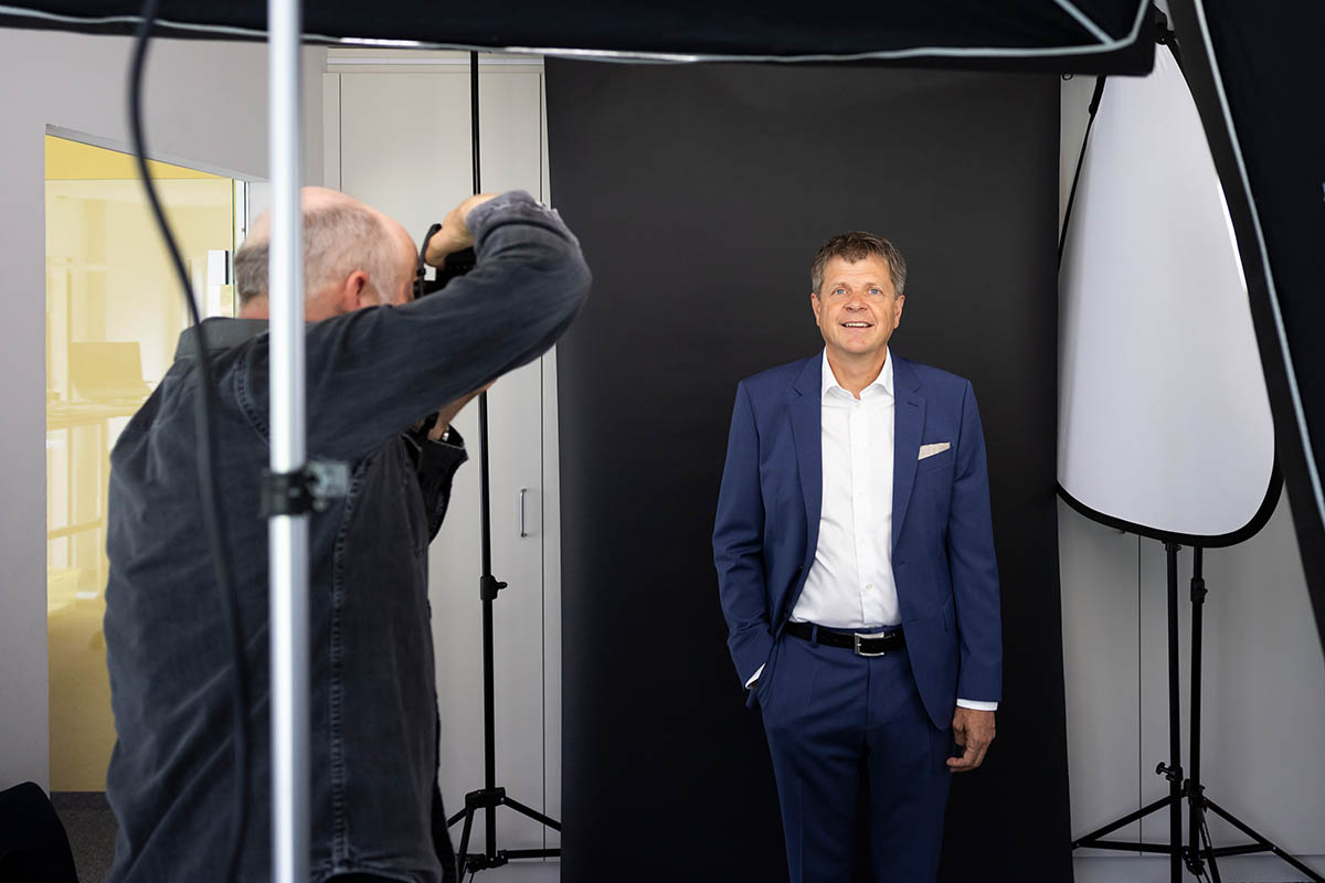 Making-of PVL le 23 mai 2023 : Jürg Grossen, conseiller national et président du parti PVL . Photo : KEYSTONE / Peter Klaunzer Making-of PVL le 23 mai 2023 : Jürg Grossen, conseiller national et président du parti PVL . Photo : KEYSTONE / Peter Klaunzer