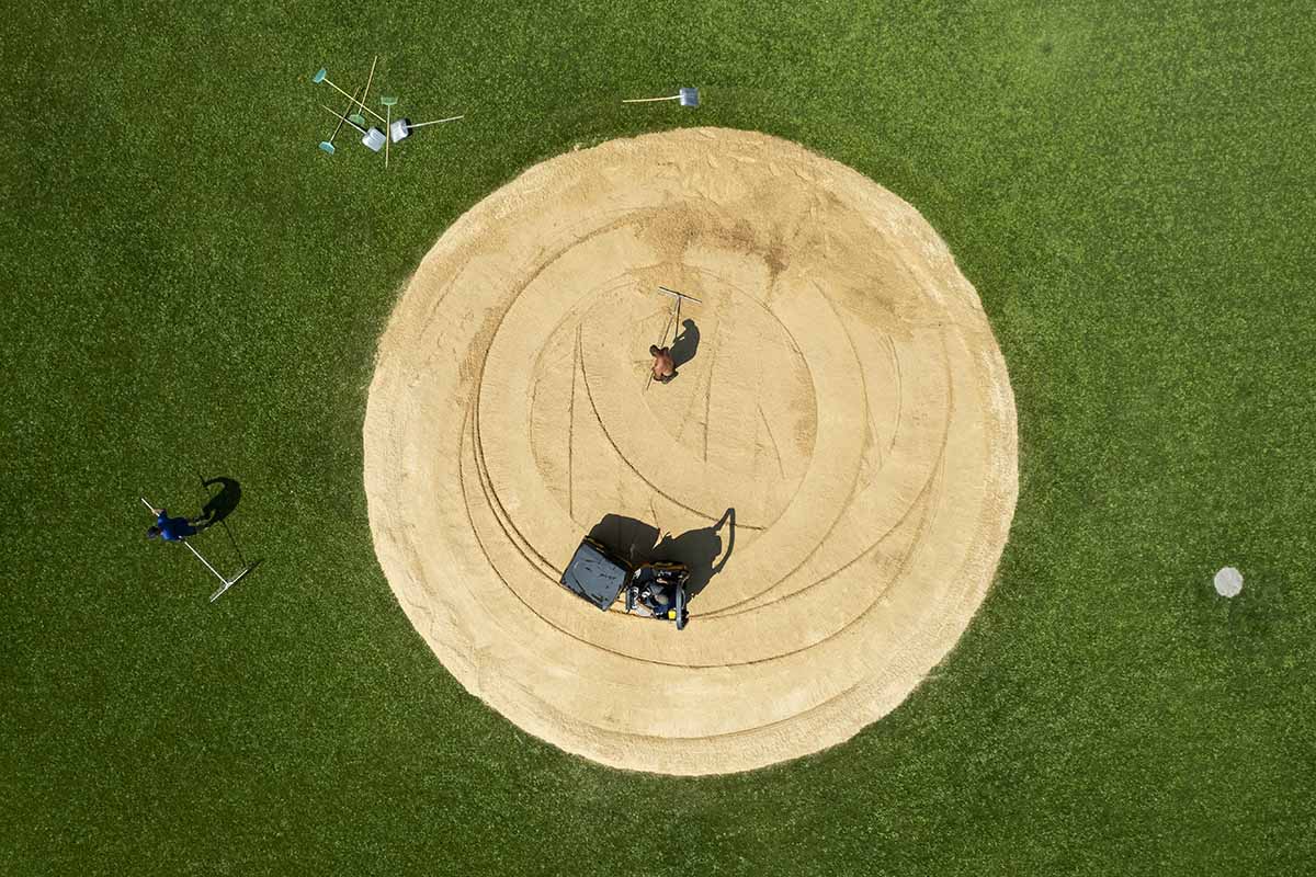 673239340 - Derniers préparatifs le 18 août 2025 à l’Arena de la Fête fédérale de lutte suisse et de jeux alpestres à Mollis (GL). Photo: KEYSTONE / Gian Ehrenzeller 673239340 - Derniers préparatifs le 18 août 2025 à l’Arena de la Fête fédérale de lutte suisse et de jeux alpestres à Mollis (GL). Photo: KEYSTONE / Gian Ehrenzeller