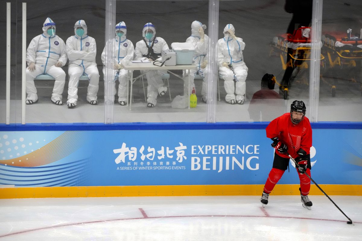 Testveranstaltung im November 2021 im National Indoor Stadium in Beijing, Foto: KEYSTONE/ AP Photo/ Mark Schiefelbein Testveranstaltung im November 2021 im National Indoor Stadium in Beijing, Foto: KEYSTONE/ AP Photo/ Mark Schiefelbein
