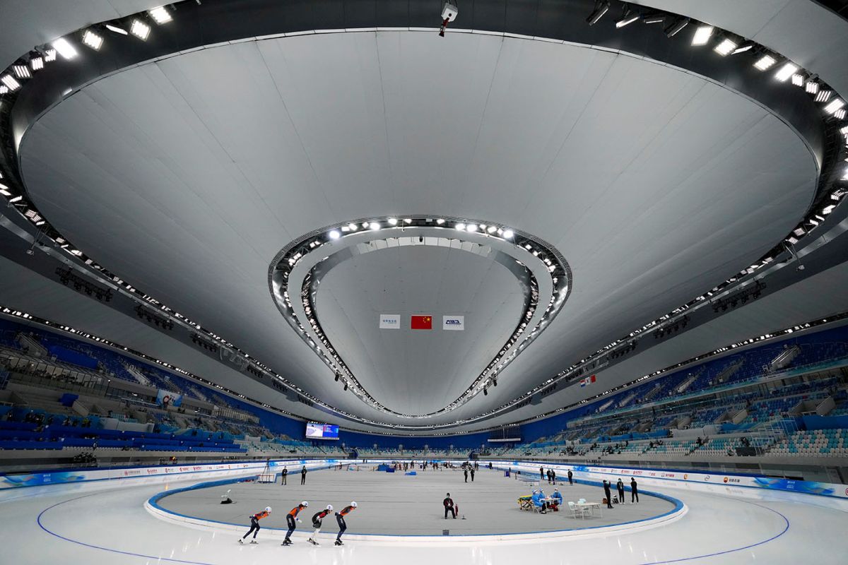 Testveranstaltung im Oktober 2021 im National Speed Skating Oval in Beijing. Foto: KEYSTONE/ AP Photo/ Mark Schiefelbein Testveranstaltung im Oktober 2021 im National Speed Skating Oval in Beijing. Foto: KEYSTONE/ AP Photo/ Mark Schiefelbein